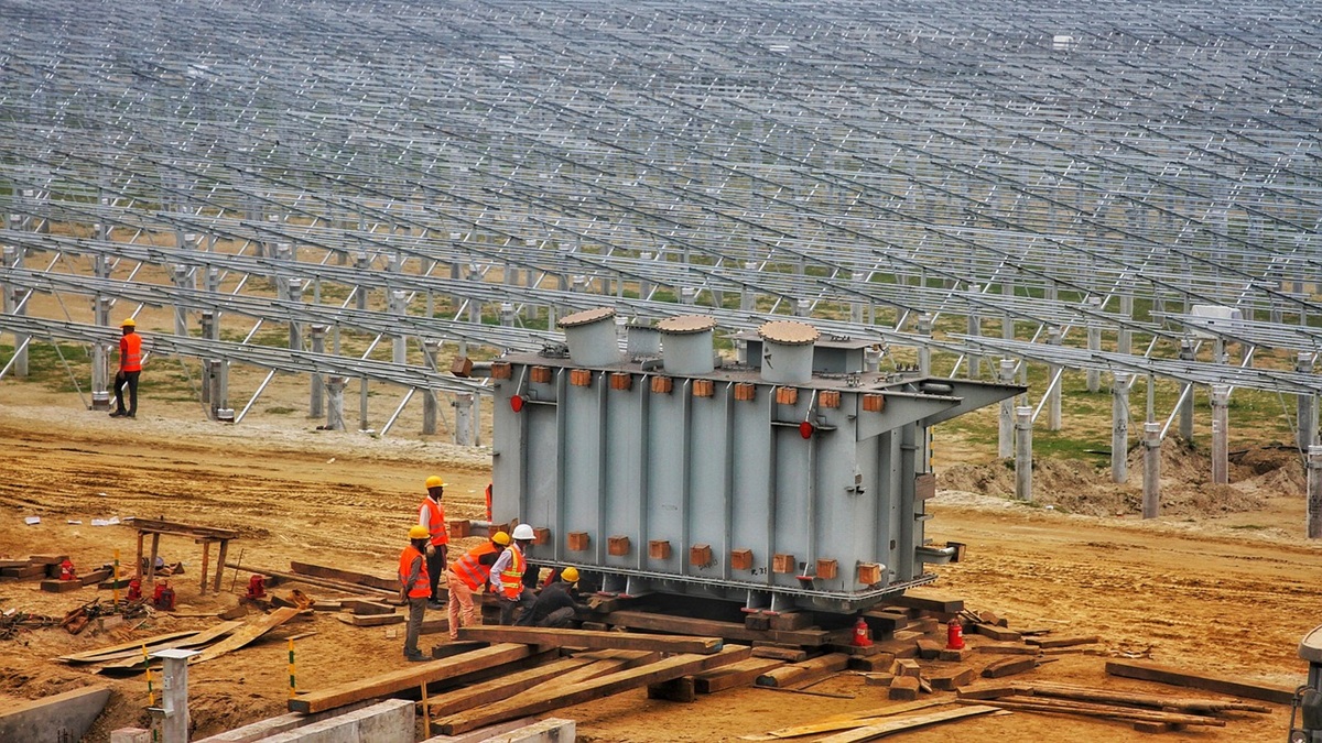 solar-panels-5859476_1280