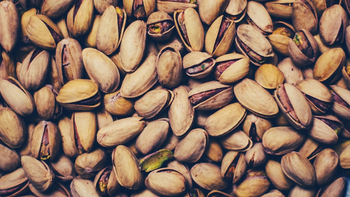pistachios-2619324_1280
