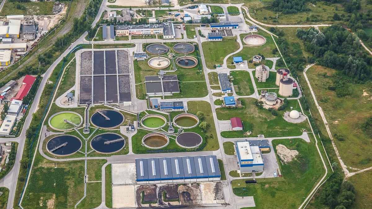 treatment-plant-wastewater-2826988_1280