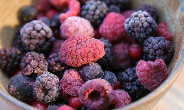 El contenido de vitaminas de frutas y verduras congelados es comparable a los frescos