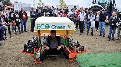 Ecogreen Italia presenta su línea Asparagus para la recolección de espárragos