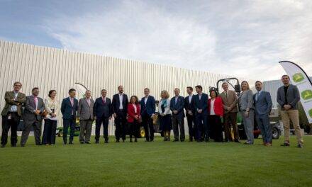 John Deere inaugura en España su primer centro de innovación europeo para cultivos de alto valor
