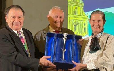 Premio Garofano d’Argento para Alicia Namesny y Pere Papasseit por sus actividades en la promoción de la hortofruticultura mundial